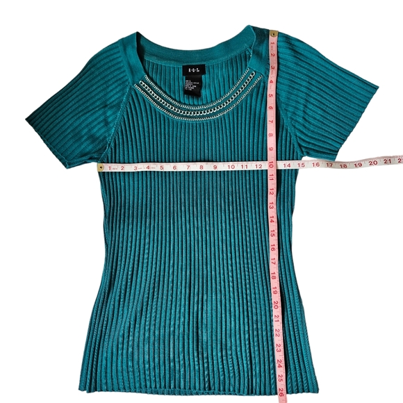 R.Q.T. blue-green knit top blouse short sleeve ribbed silvery chain adornments L - Picture 8 of 8
